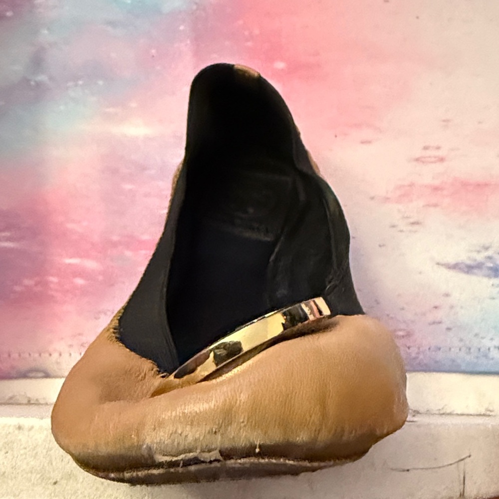 Tory Burch Tan and Black Flats with Logo - Picture 7 of 7